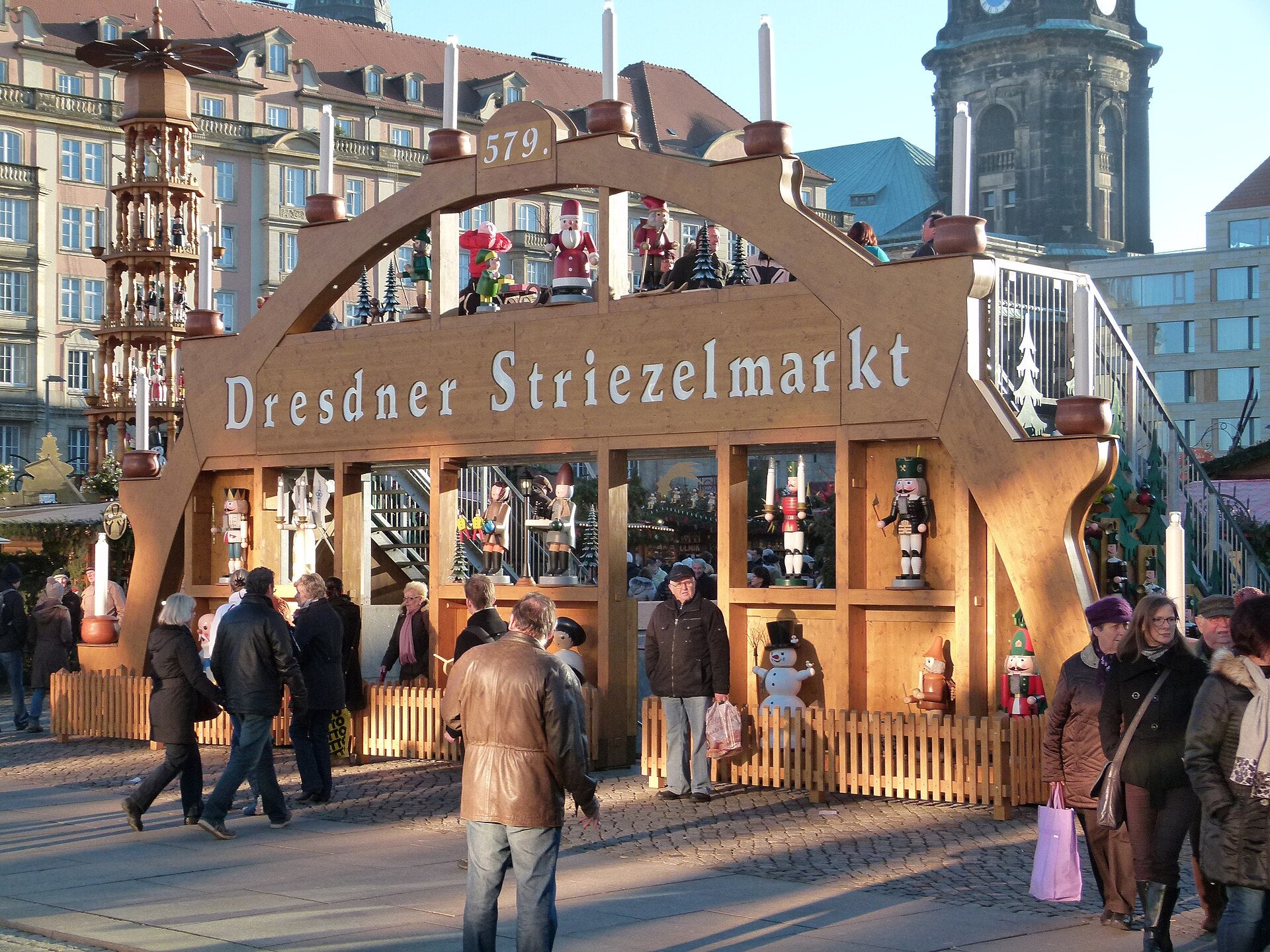 Striezelmarkt de Dresden, o mercado de Natal mais antigo da Alemanha